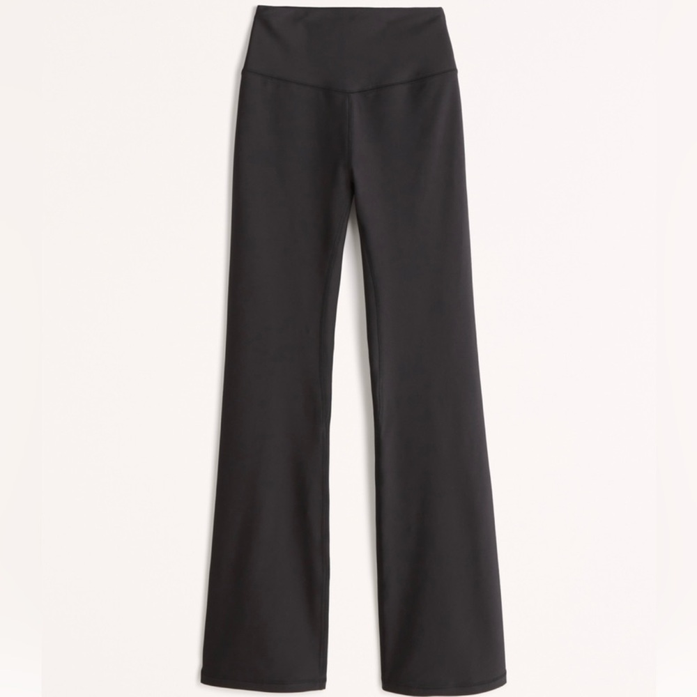Abercrombie & Fitch YPB sculptLUX Flare Legging